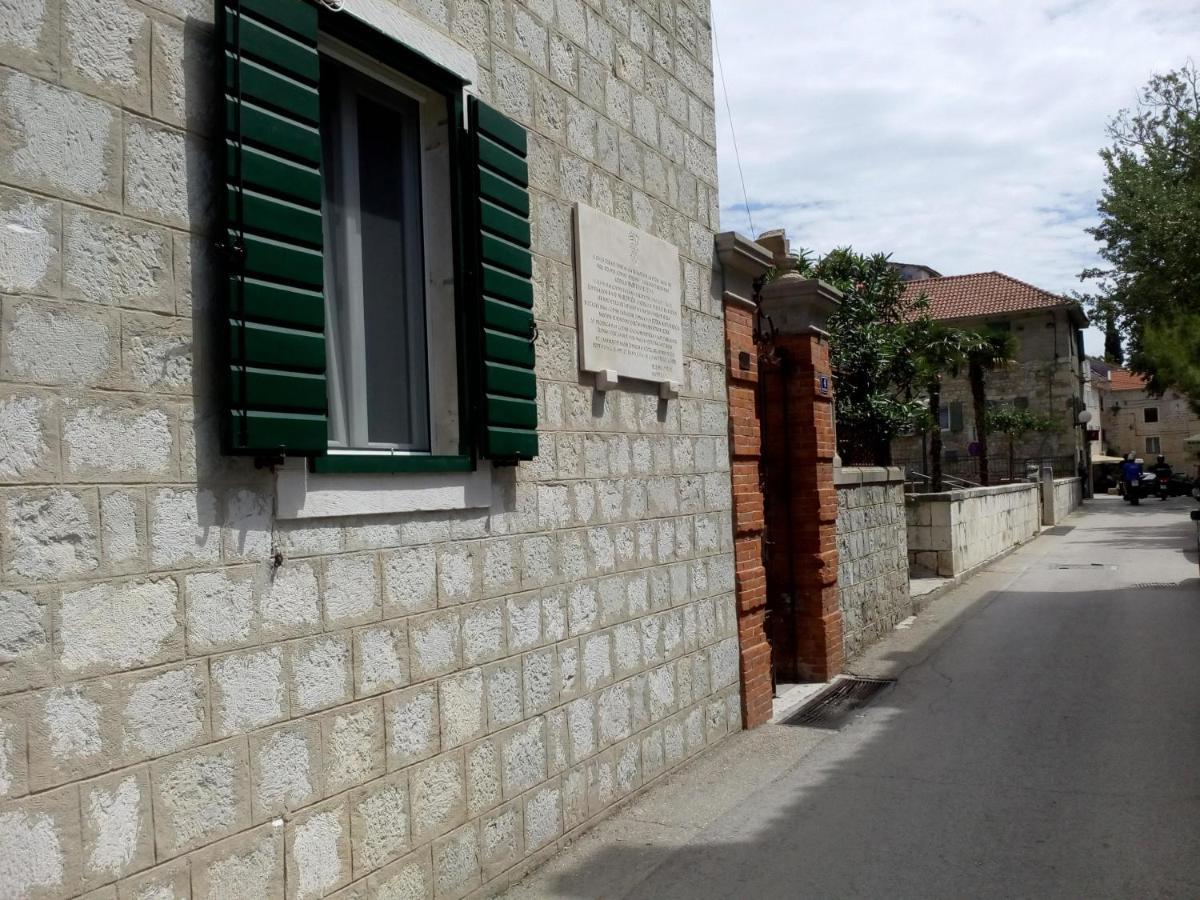 Apartament Old School Kaštela