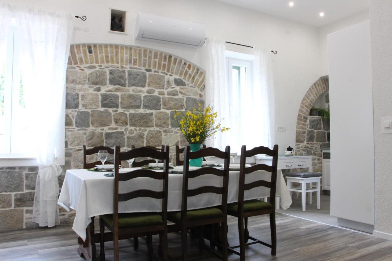 Apartament Old School Kaštela